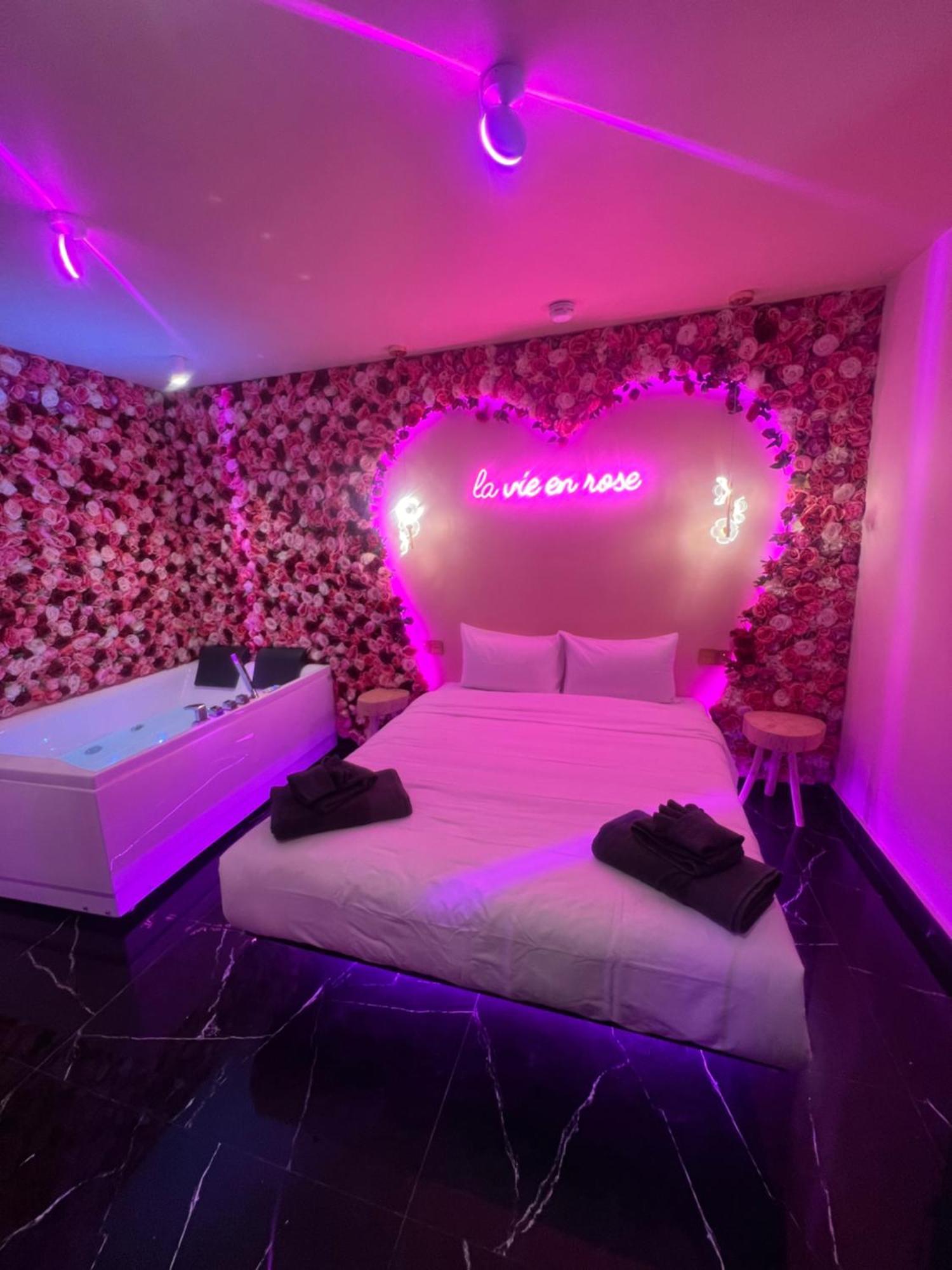 La Vie En Rose ! Jacuzzi ! Centre Marrakech Appartamento