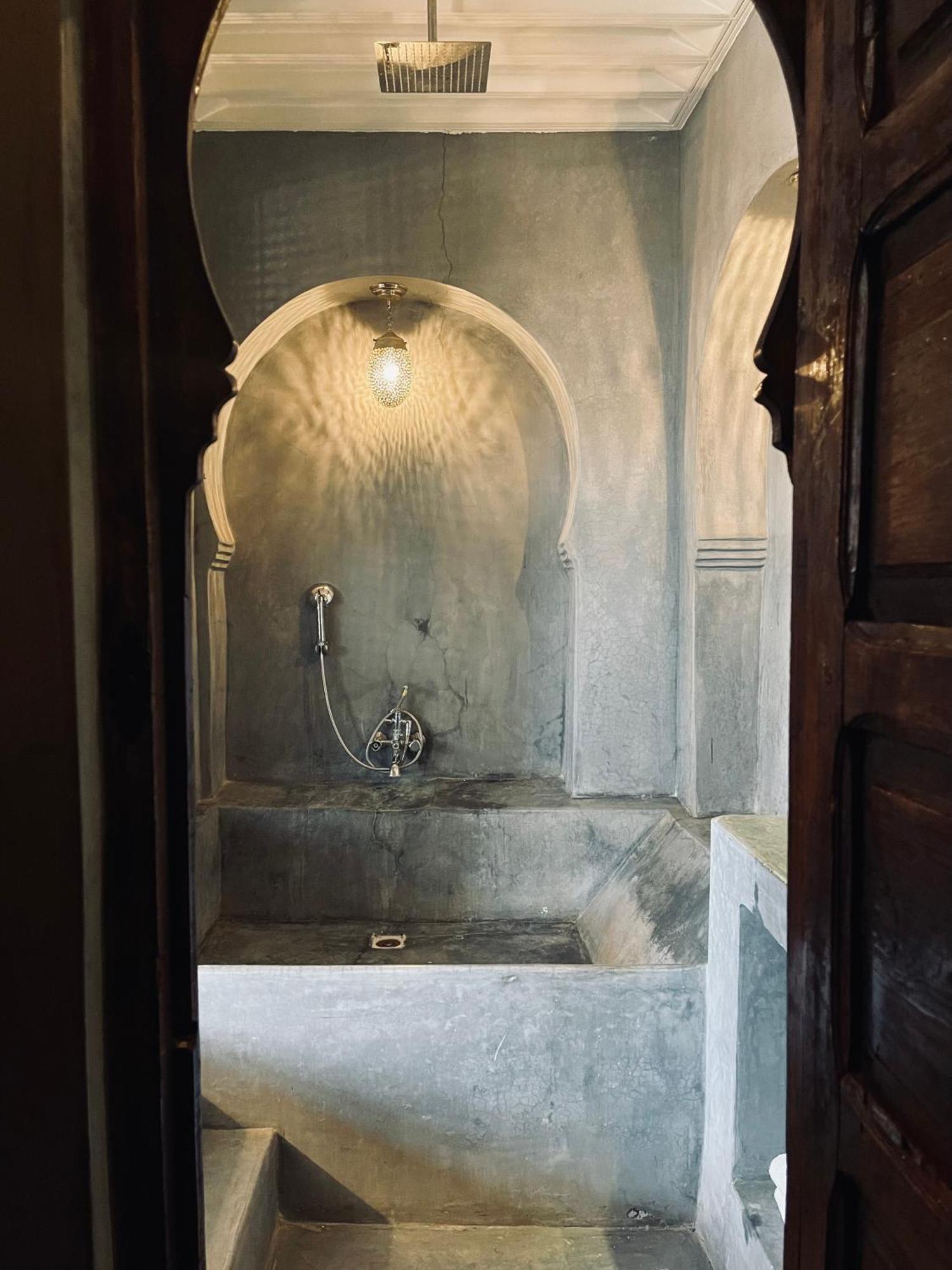Riad 144