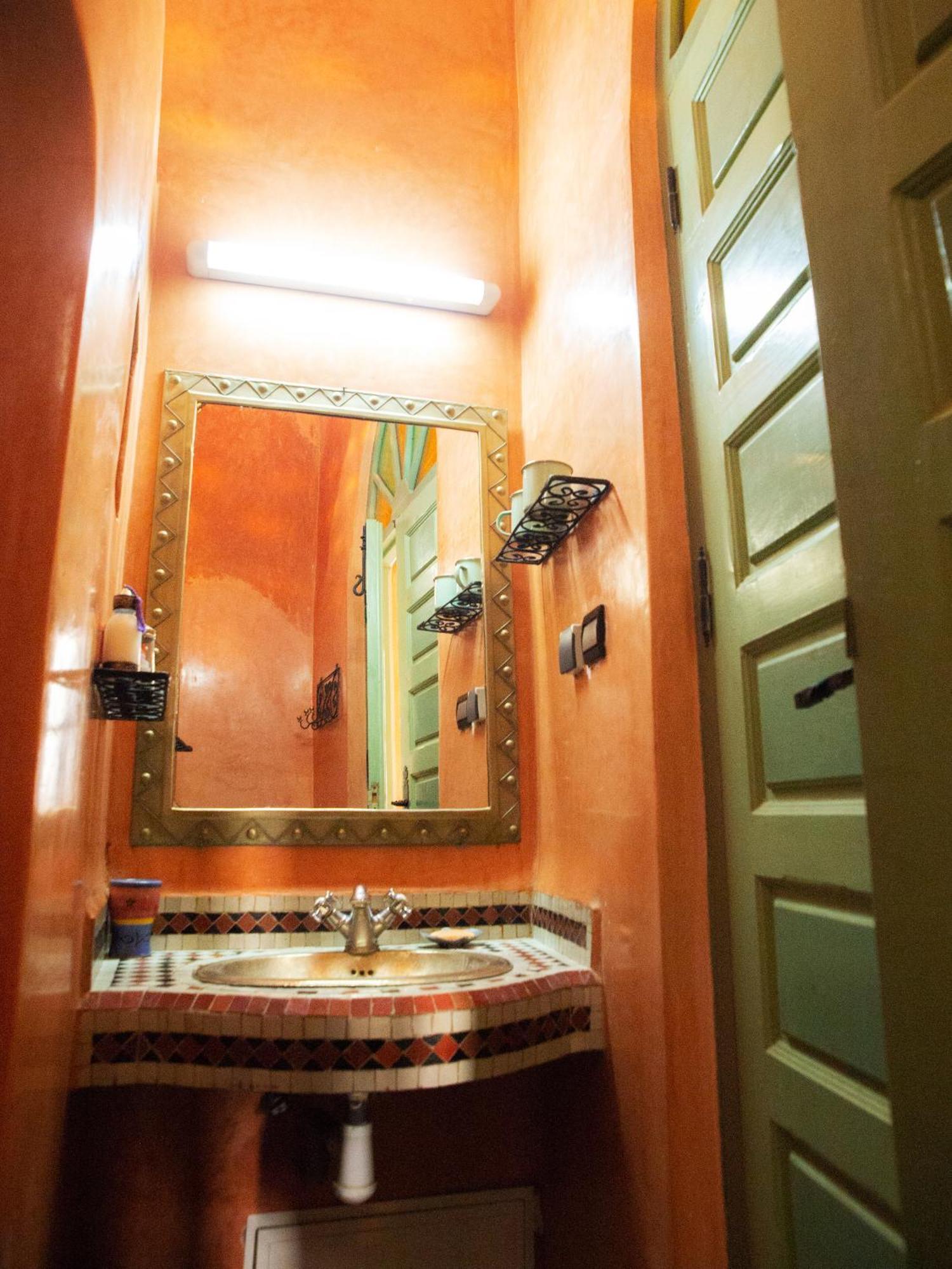 Orange Riad 2*