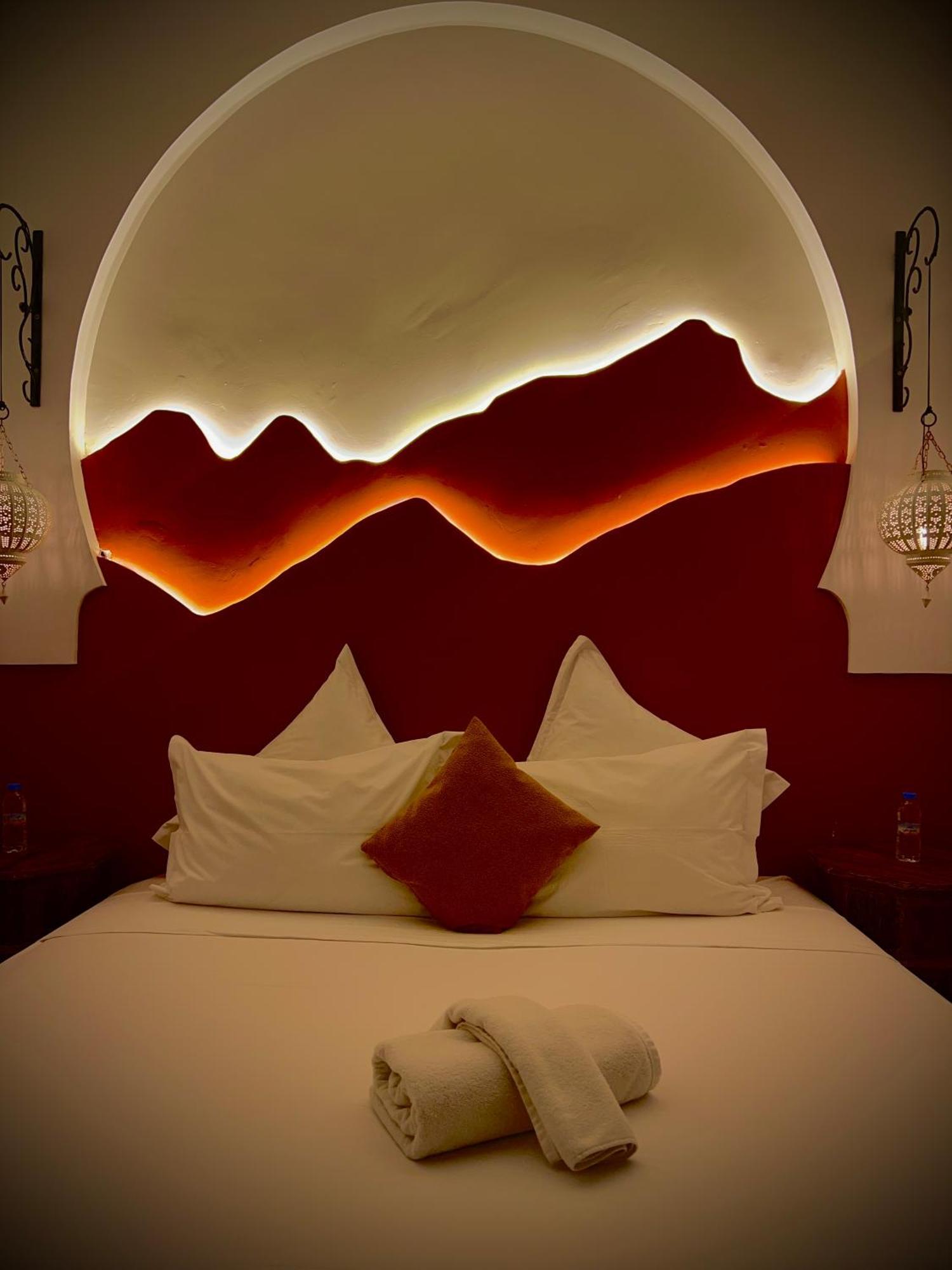New Moon Couette-café 3*