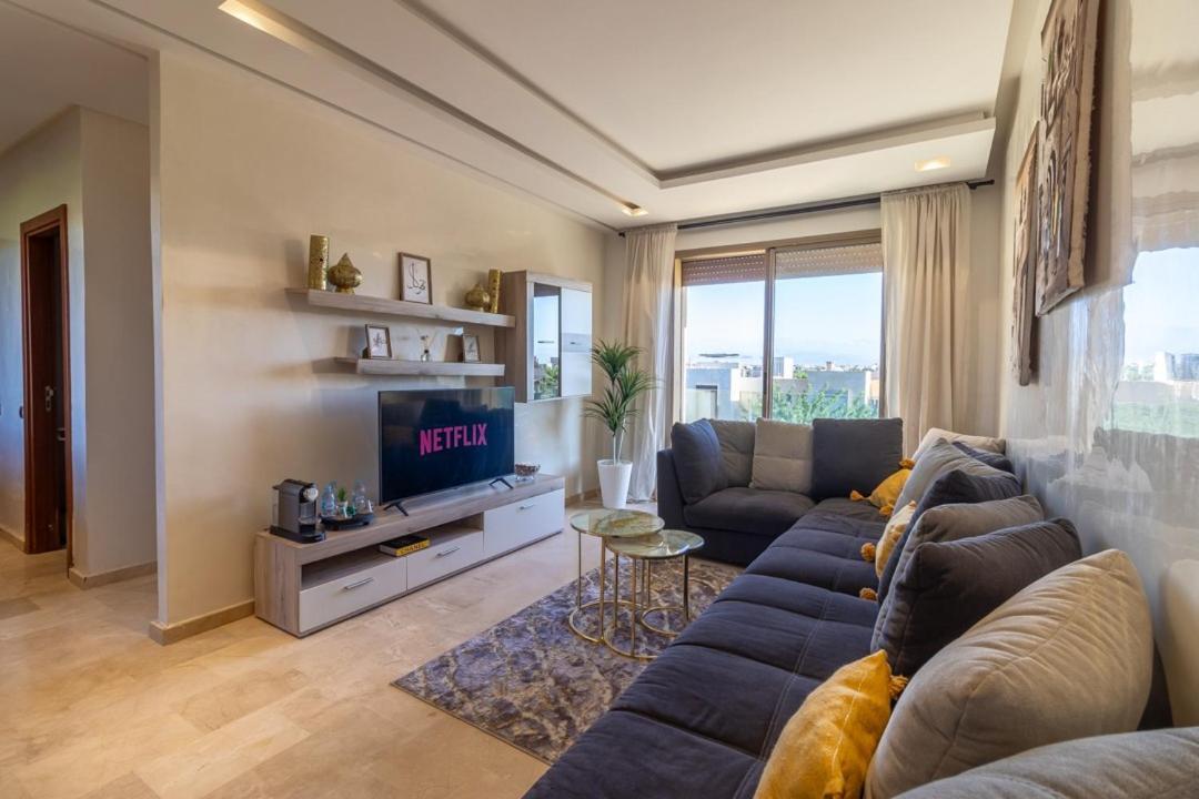 Luxury 2 Bedrooms Appartement *
