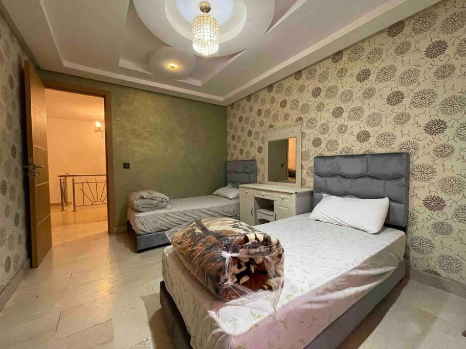 Spacieux Duplex De 154 Metre Avec 2 Niveaux 10 Min To Centre Marrakesh