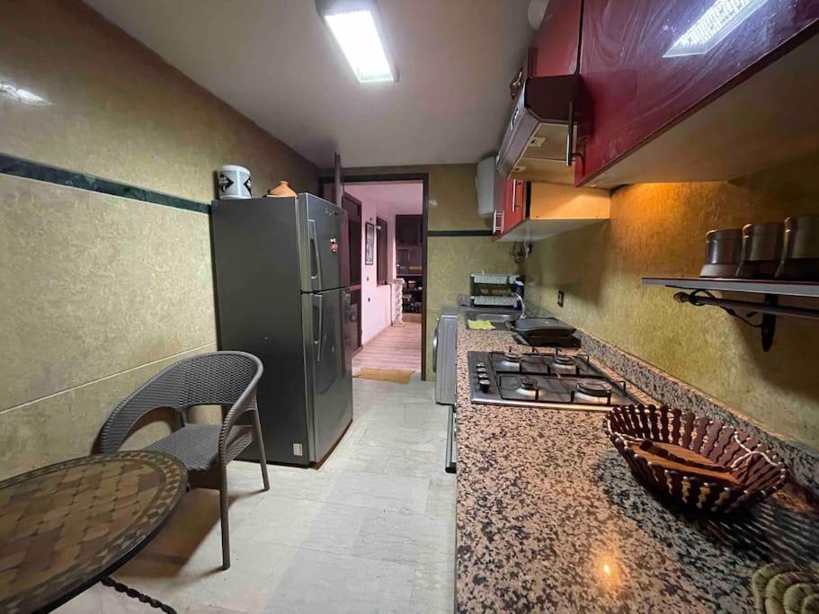Spacieux Duplex De 154 Metre Avec 2 Niveaux 10 Min To Centre Marrakesh