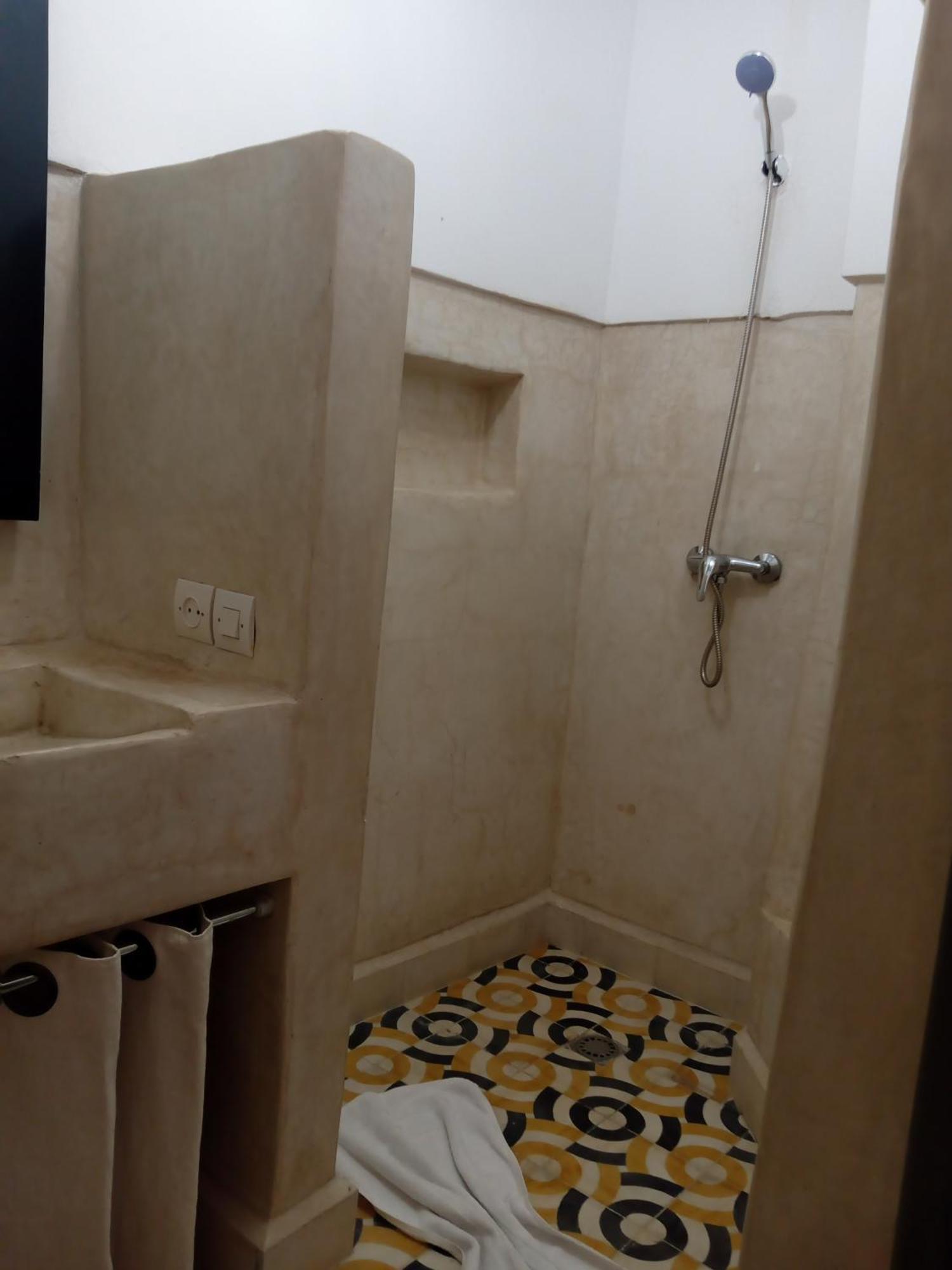 Riad Riad103 Piscine Rooftop, Jacuzzi&hammam *