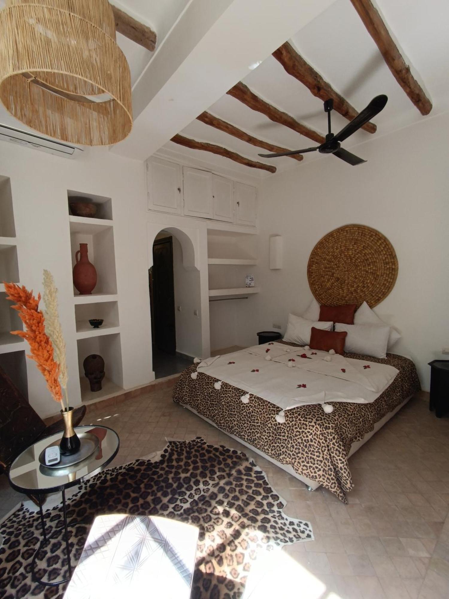 Riad103 Piscine Rooftop, Jacuzzi&hammam *