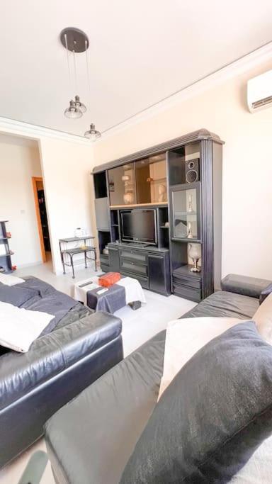 Ideally Located - Fully Equipped 2 Bedrooms Flat Appartement