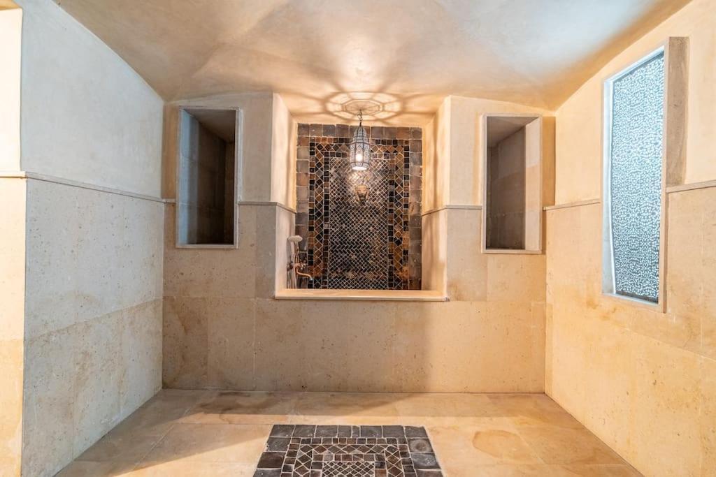 Villa Designer In La Palmeraie Marrakech