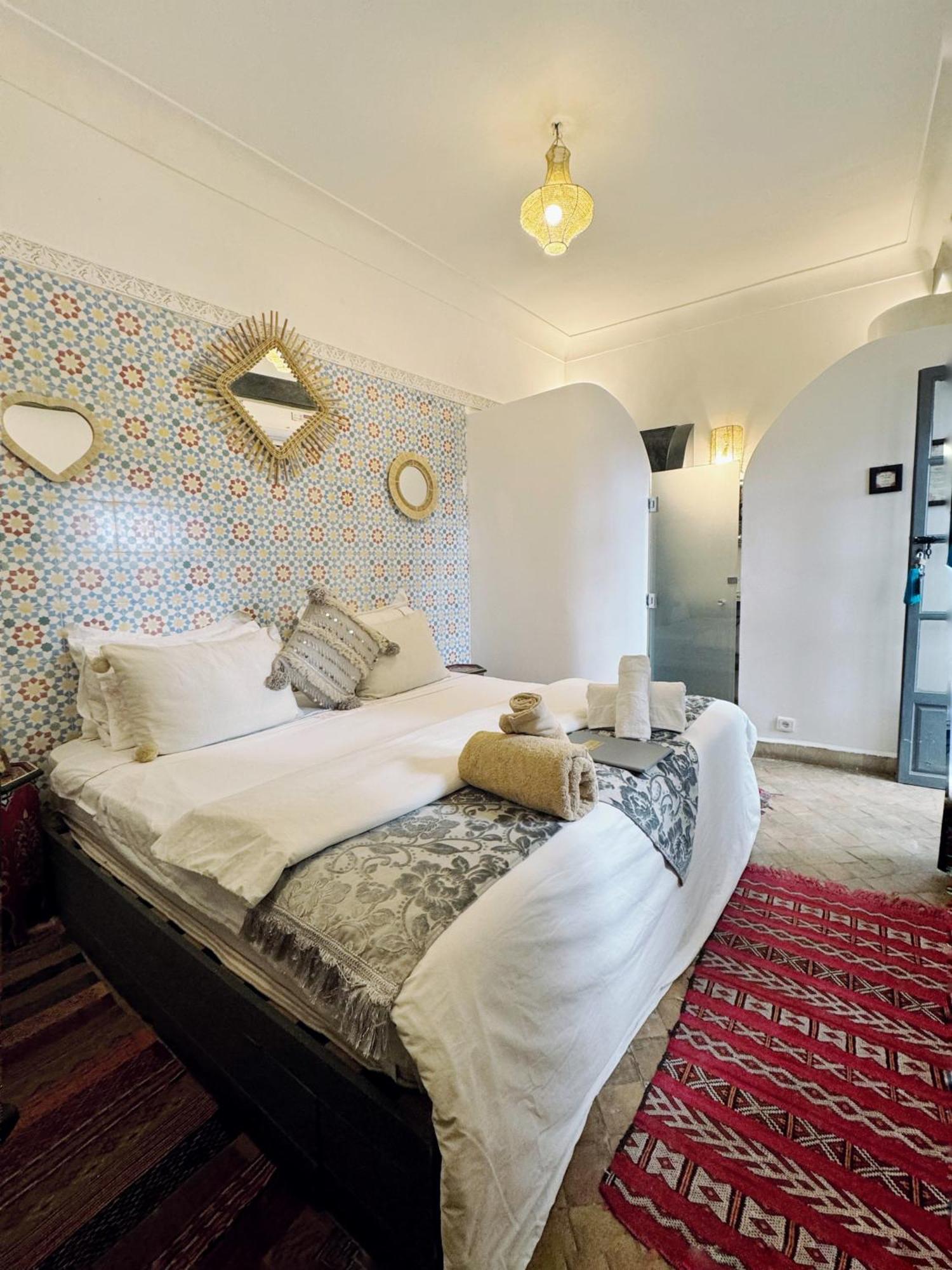 Bed & Breakfast Of The Light 2*