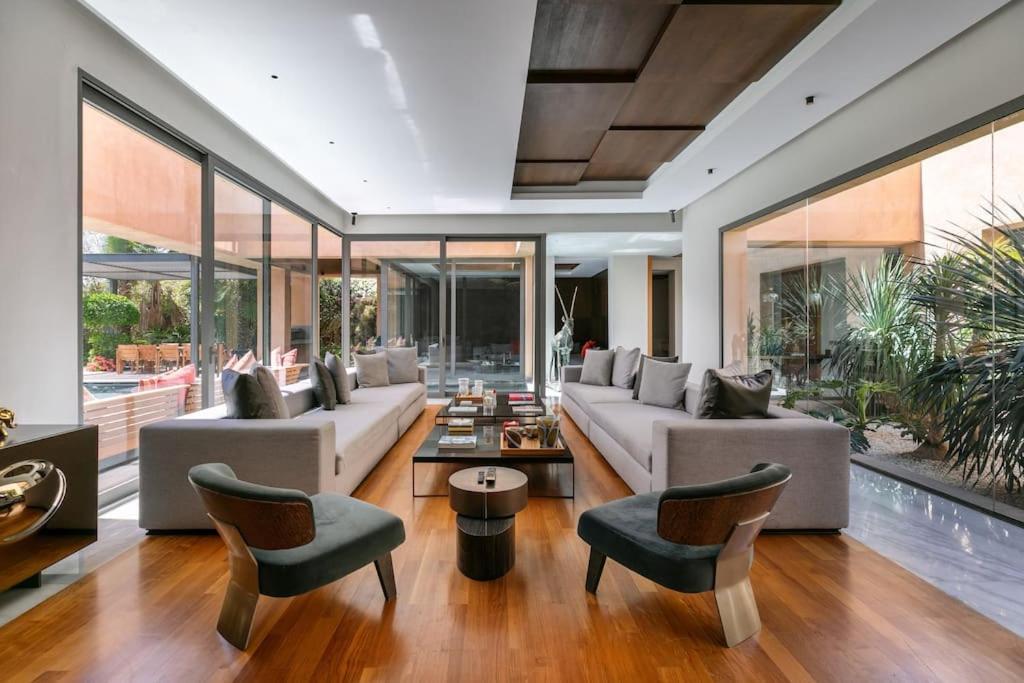 Architect-designed With A View Of The Atlas Villa *