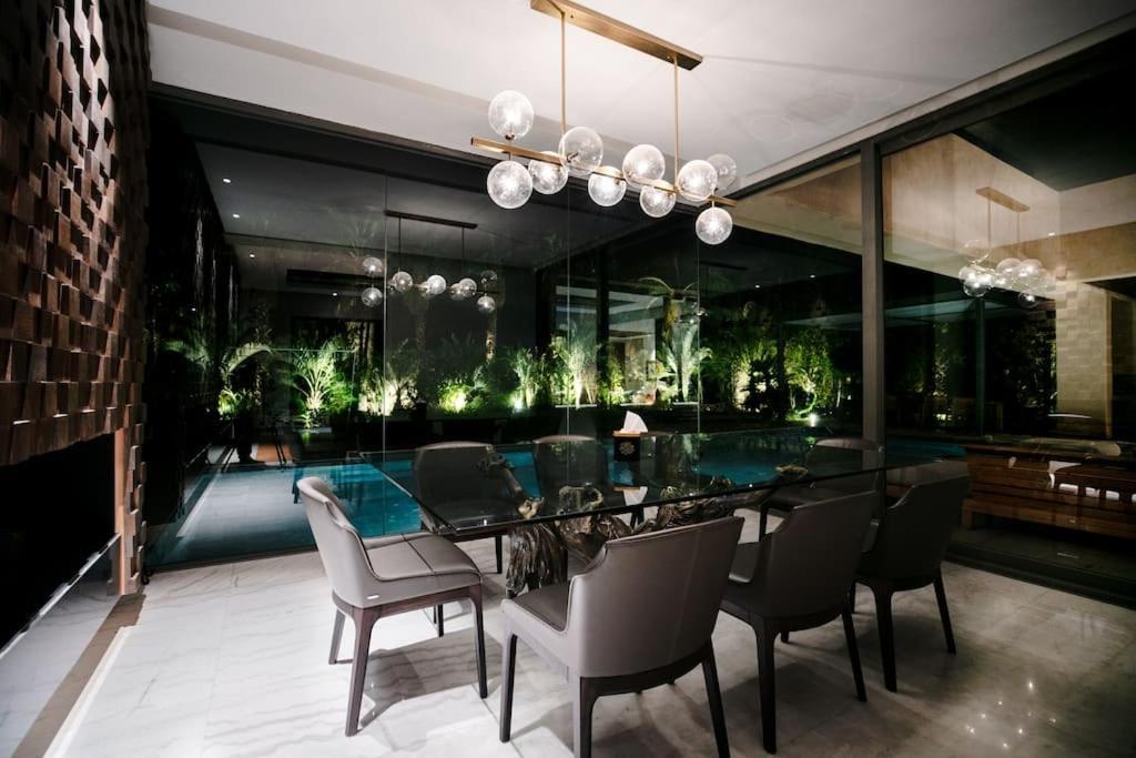 Architect-designed With A View Of The Atlas Villa *