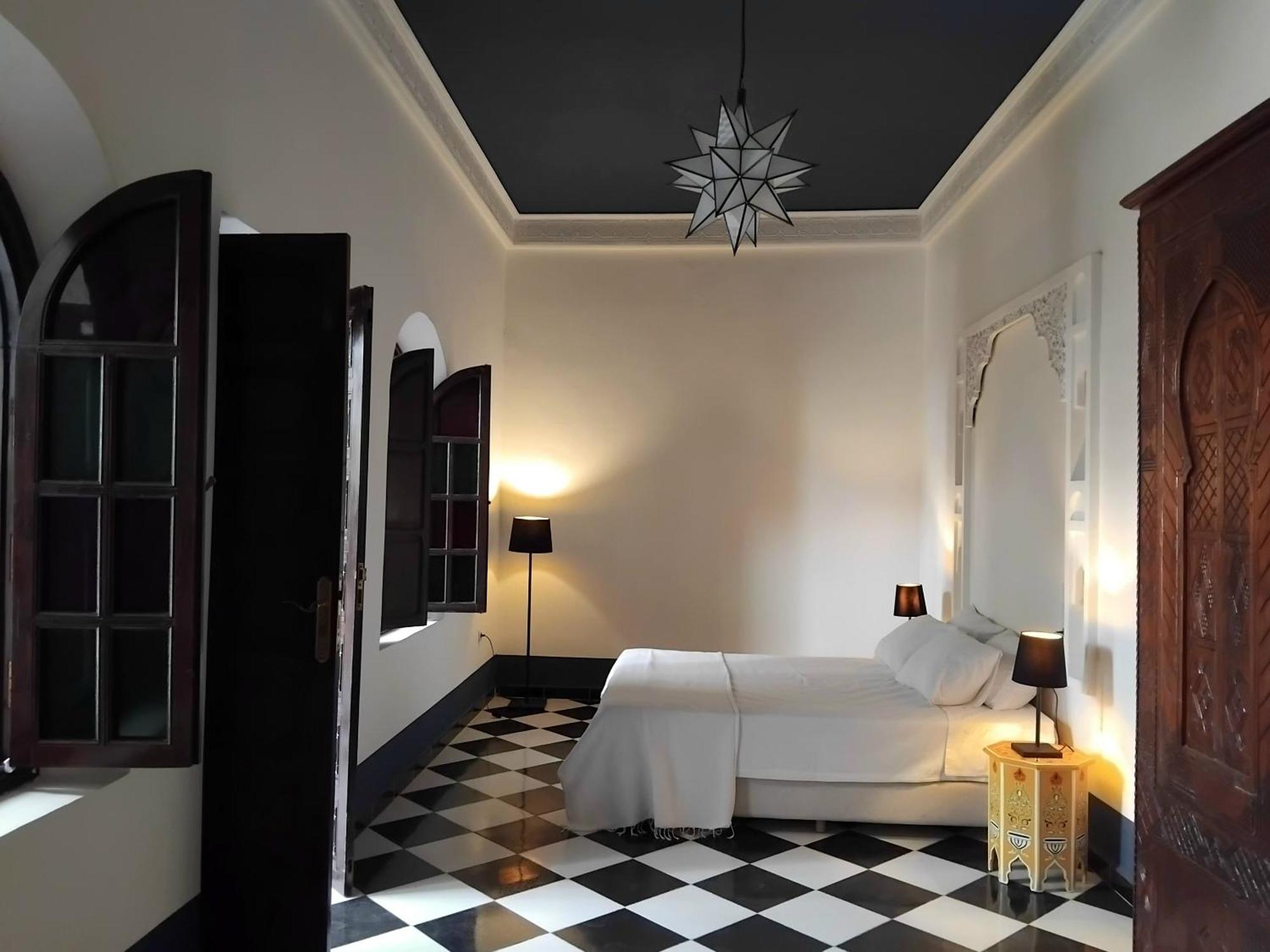 Yakimour Bed & Breakfast 3*
