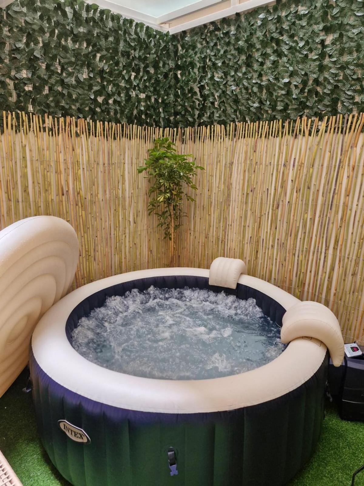 Appartement Avec Patio Et Jaccuzzi Marrakesh