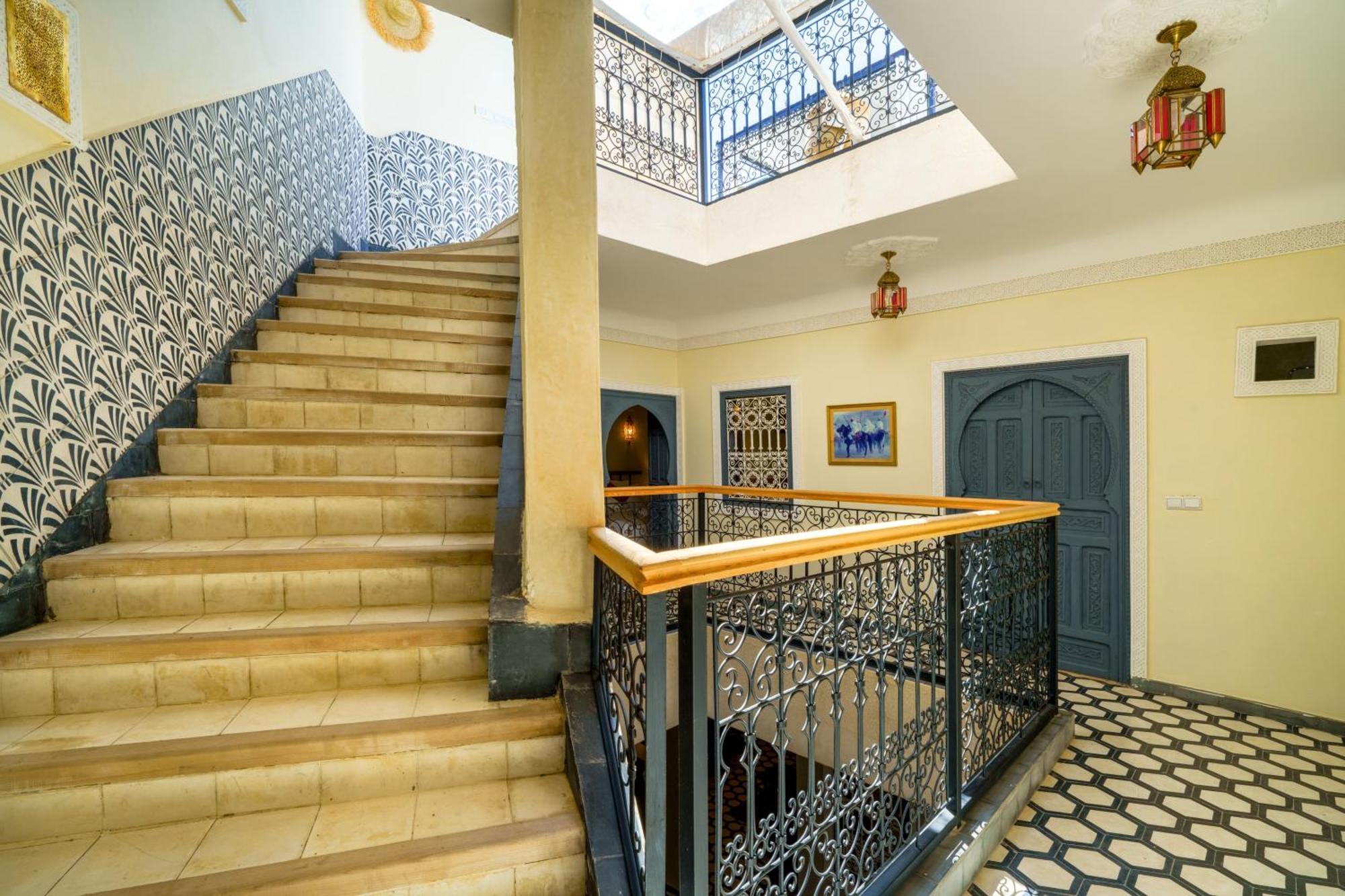 Hébergement de vacances Riad 4 Chambres - Piscine & Petit Dejeuner Gratuit - Wifi Fibre Optique *