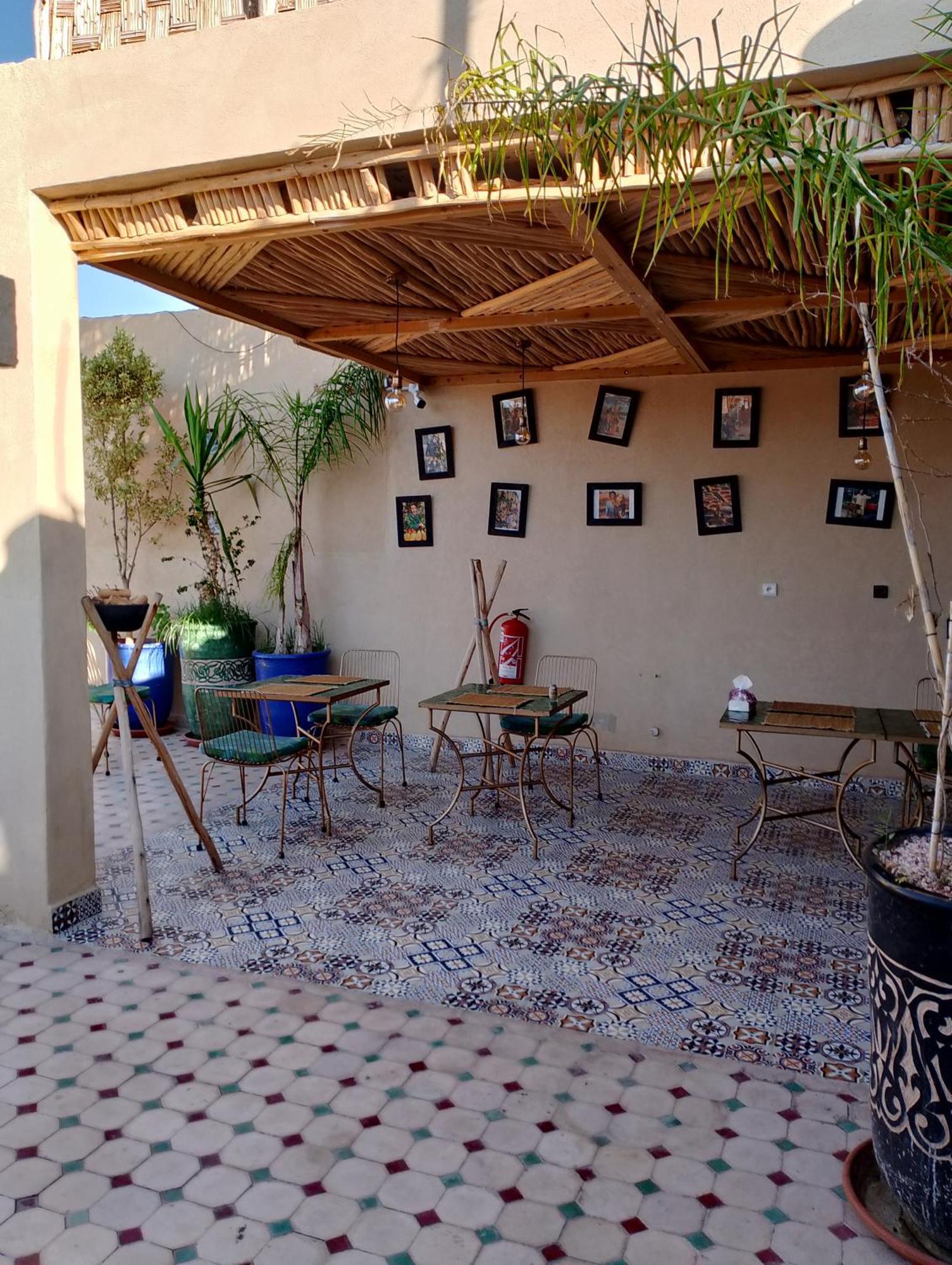 Majorelle Garden Family With Swimming Pool And Cozy Terrace