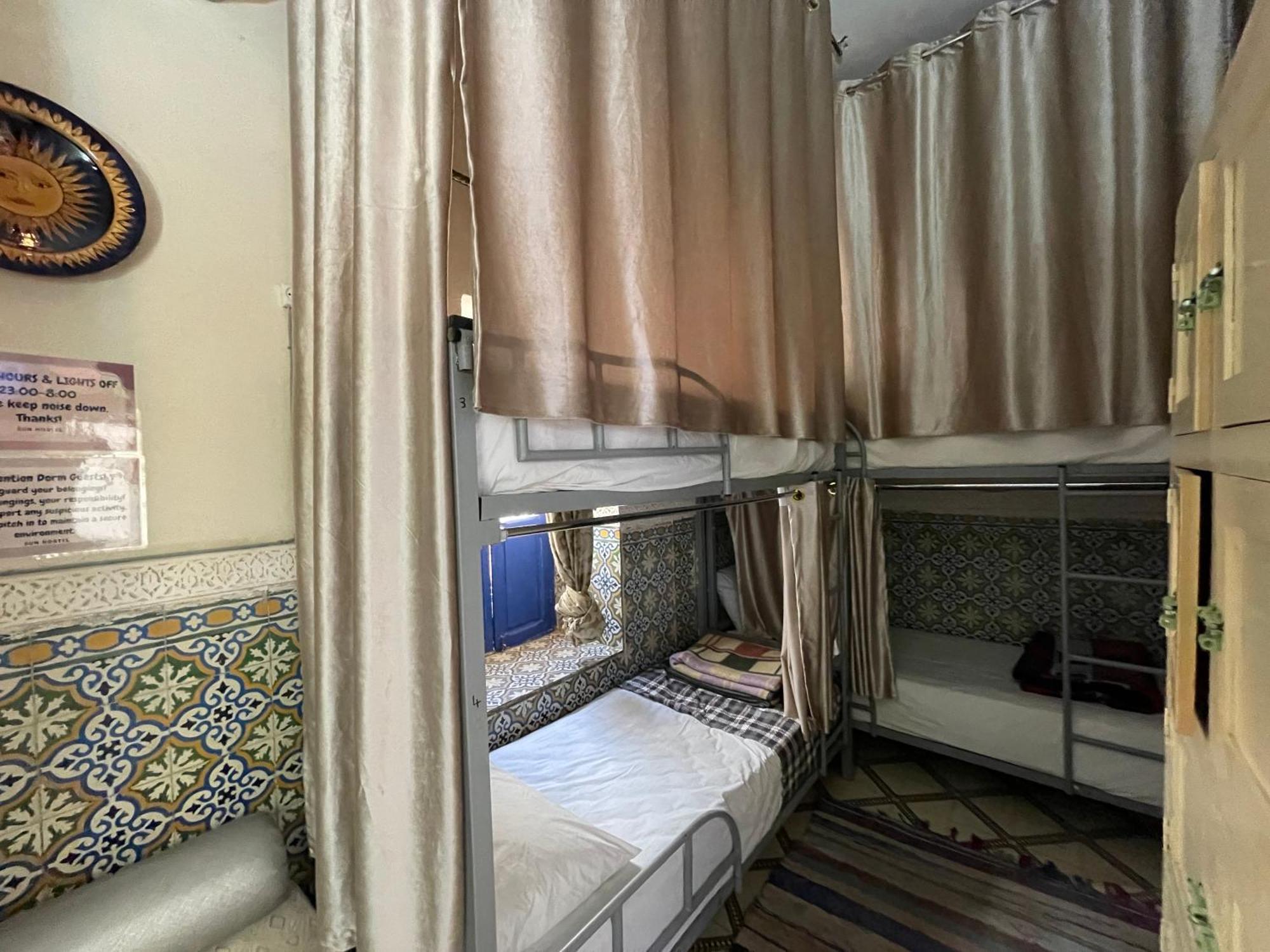 Sun Hostel *