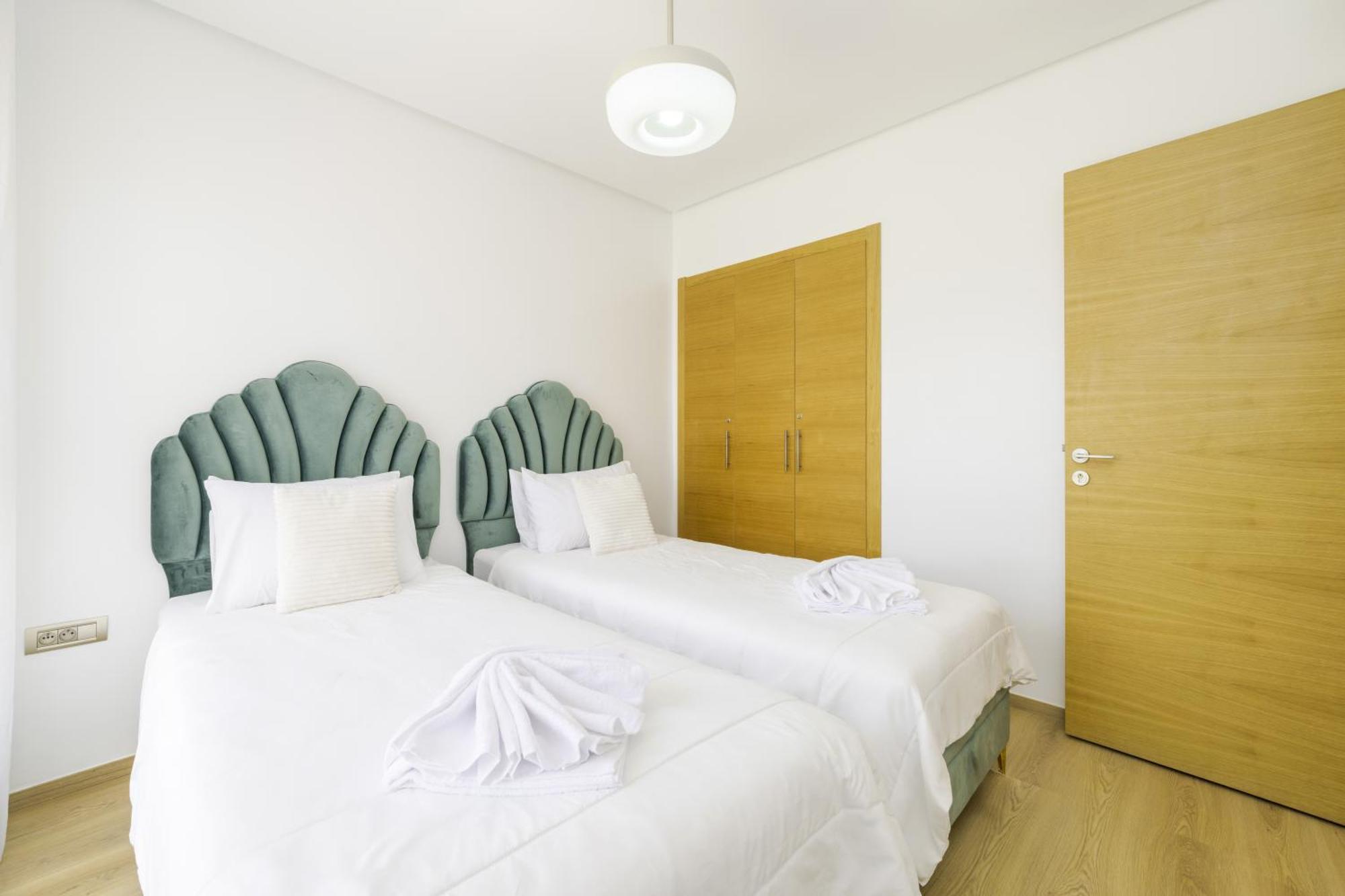 Vue Montagnes, Golf Et Piscine, Luxe A Marrakech Appartement