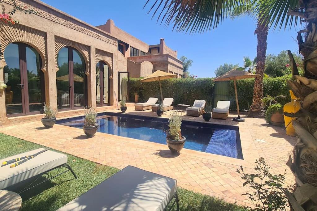 Les Lauriers, 4 Suites, Piscine Privee, Petit Dejeuner Compris