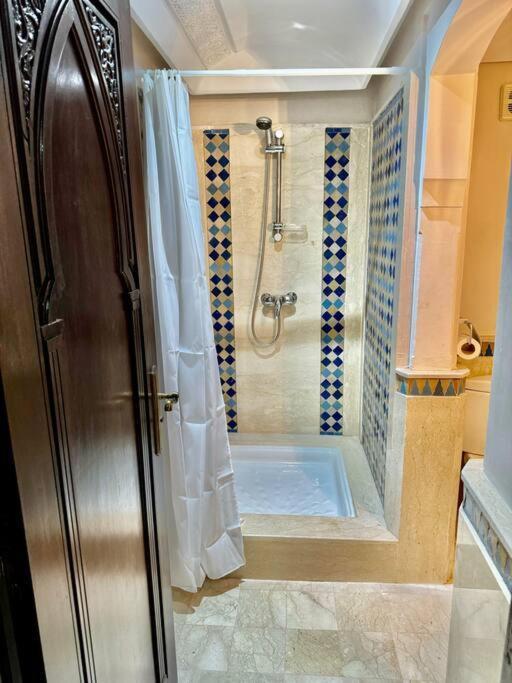 Appartement Beautiful Hivernage With Pool & Balcony, Near Attractions *