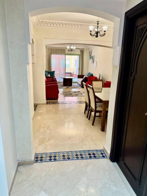 Beautiful Hivernage With Pool & Balcony, Near Attractions Appartement