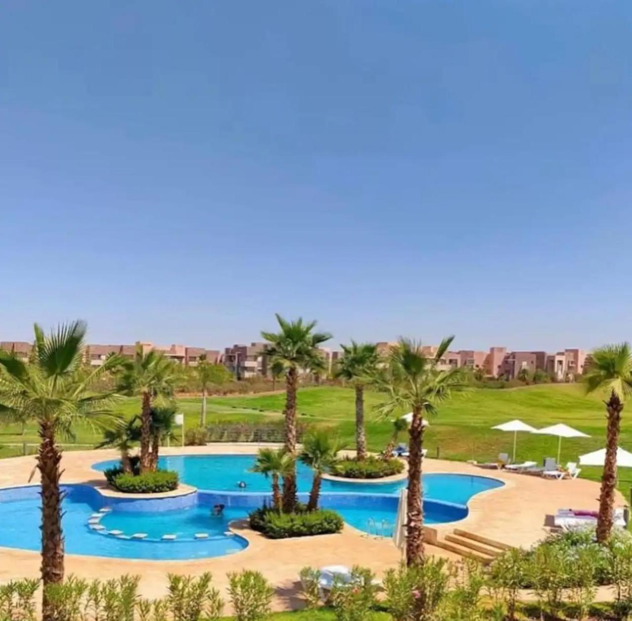 Prestigious Apartment *