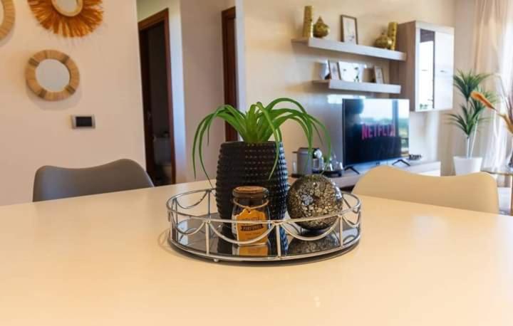 Apartment Avec Piscine Et Jardins
