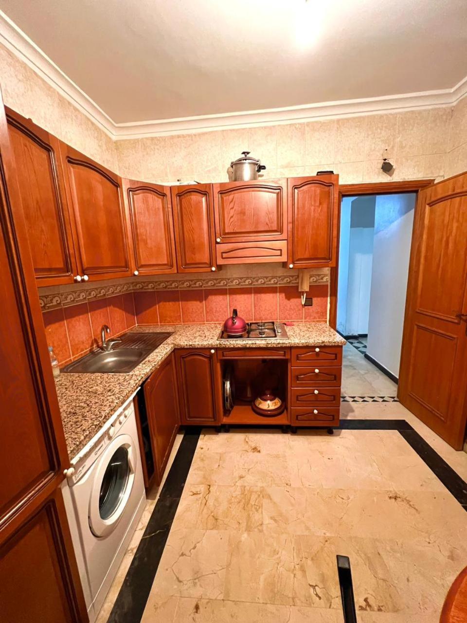 Apartment Superbe Equipe En Propre Avec Piscine