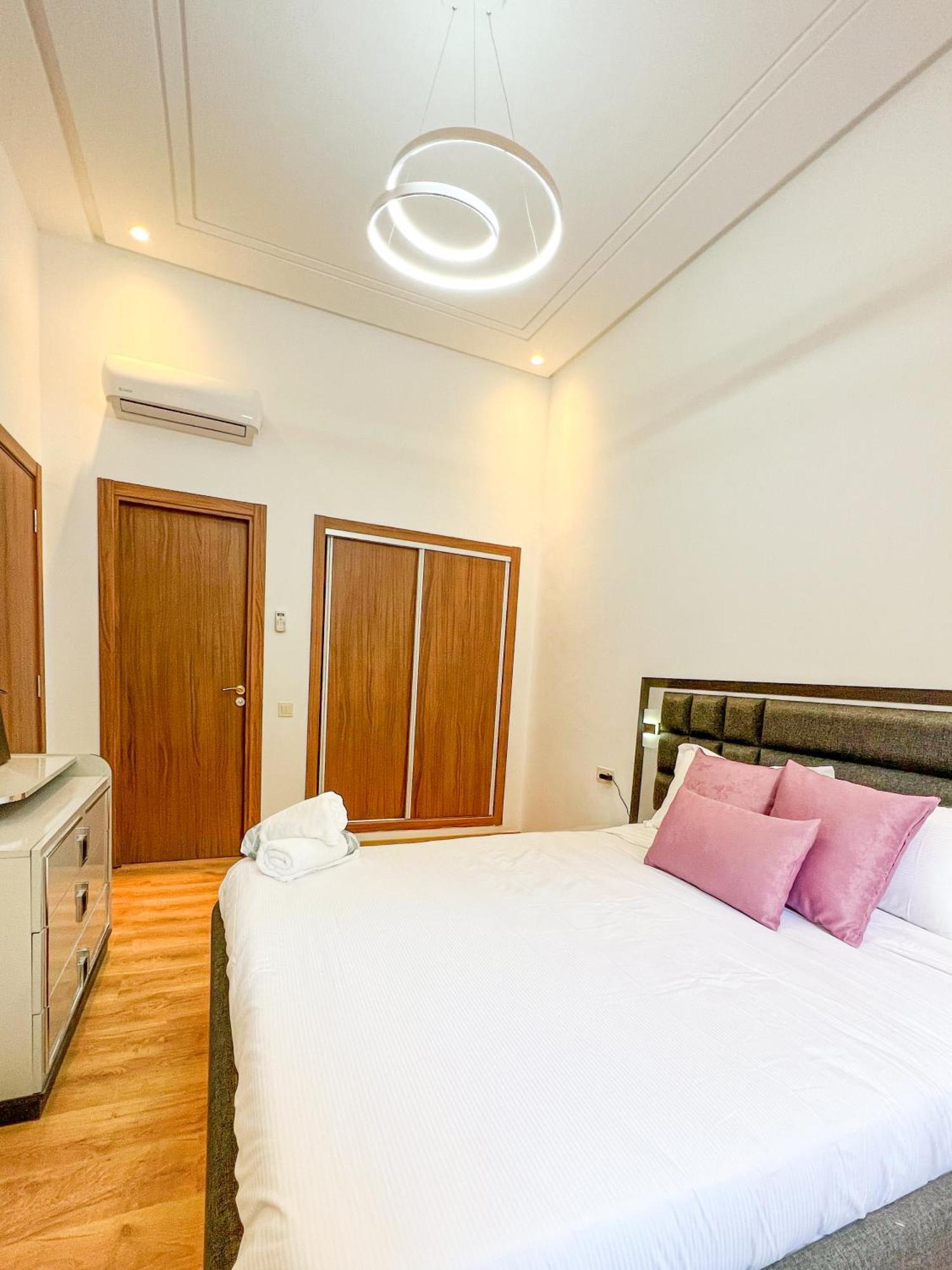 Modern Flat With Double Patio Right Next To Marrakech Center Marrakesh