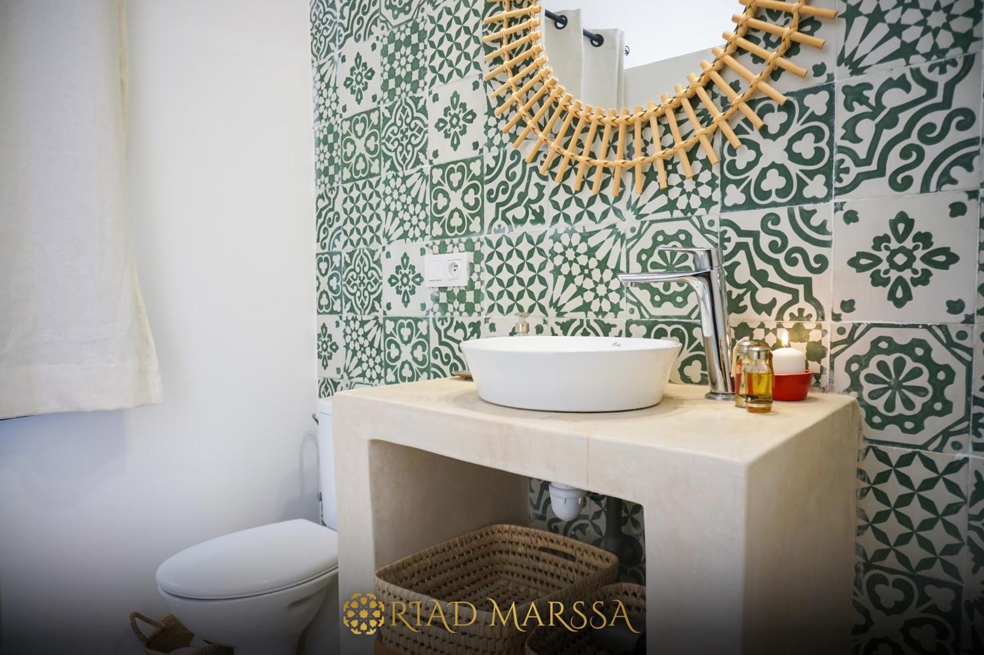 Marssa, Prive Zen Avec Belle Piscine Dans La Medina