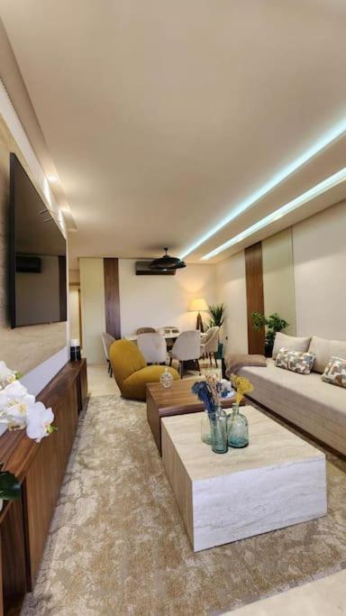 Appartement Luxueux Vue Sur Atlas Golf Et Piscine