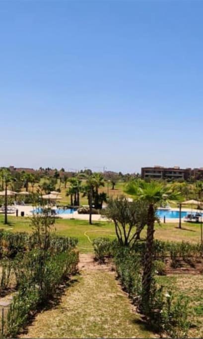 Appartement Luxueux Vue Sur Atlas Golf Et Piscine Marrakesh