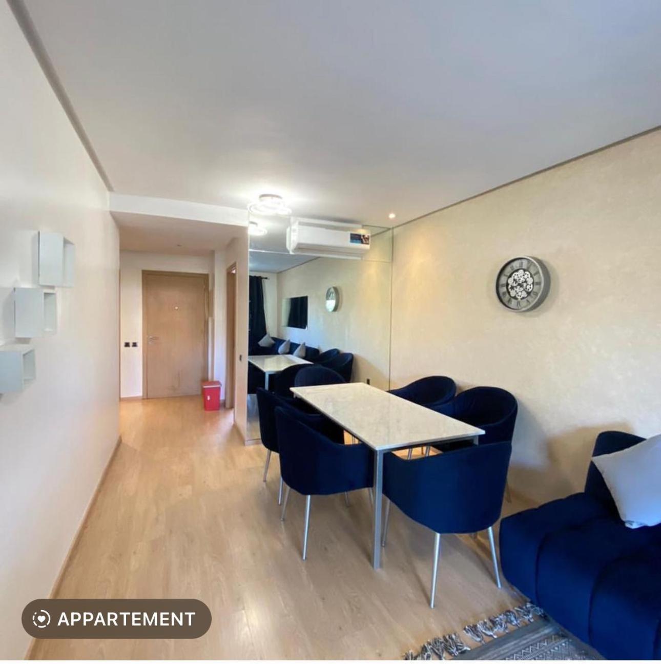 Appartement Avec Piscine Au Coeur De Marrakech *
