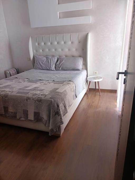 Appartement Apparemment Chic Au Coeur De Marrakech