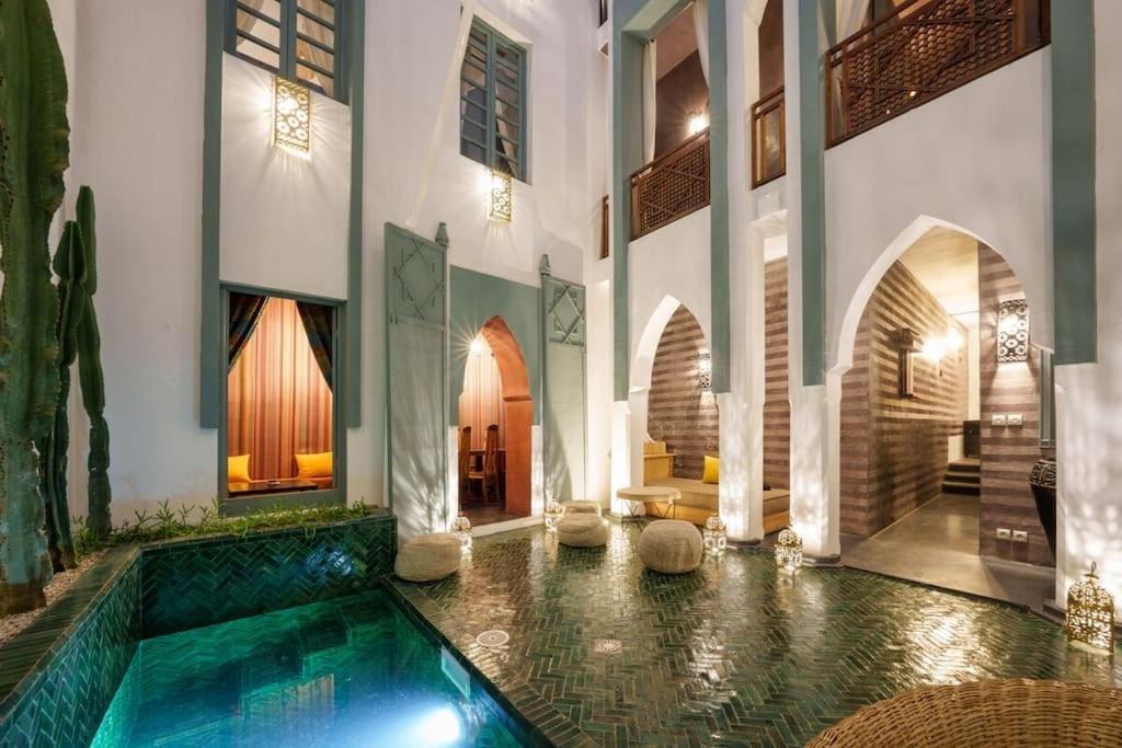 Riad Exclusif- Piscine - Petit Dejeuner Gratuit * Marrakesh