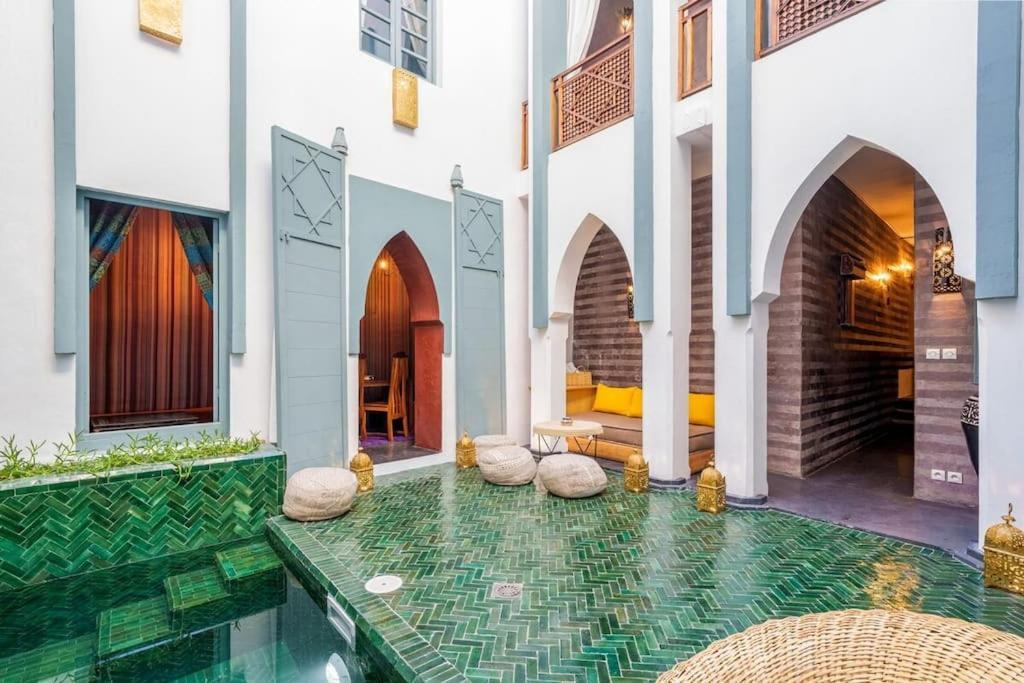 Riad Exclusif- Piscine - Petit Dejeuner Gratuit * Marrakesh