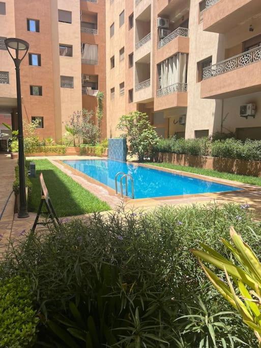 Dans A Marrakech