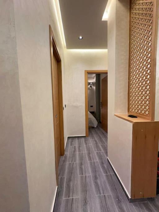 Cozy With Amenities Near *