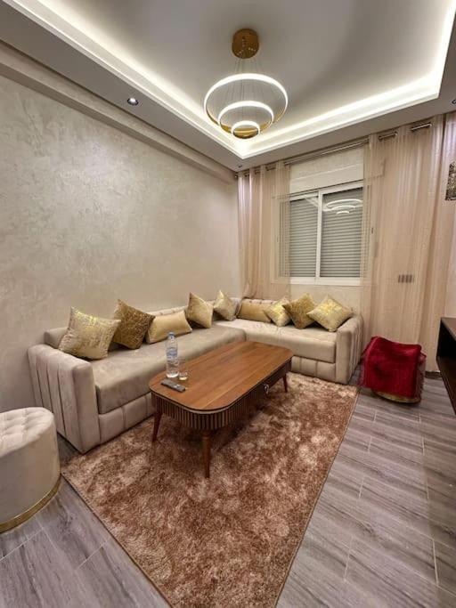 Appartement Cozy With Amenities Near *