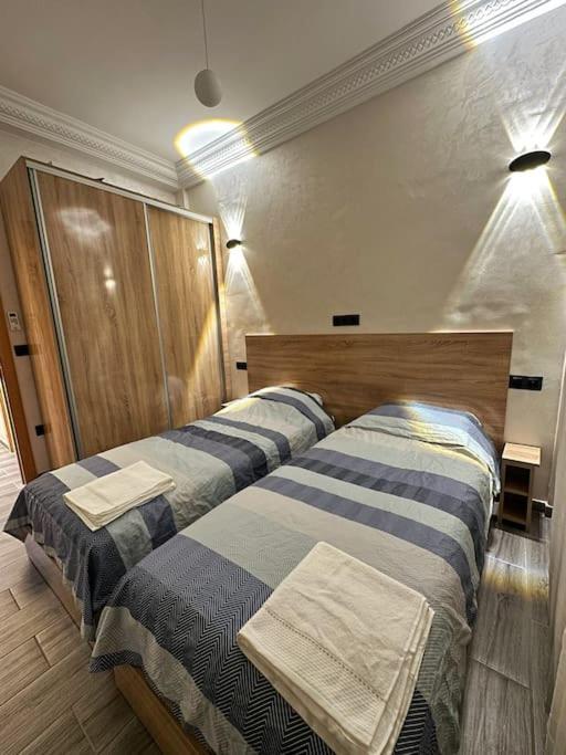 Cozy With Amenities Near