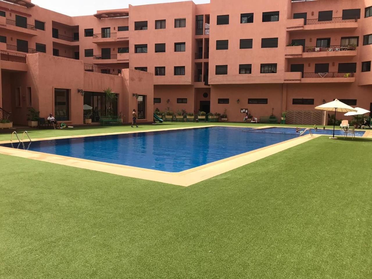 Apparemment Avec Piscine * Marrakesh