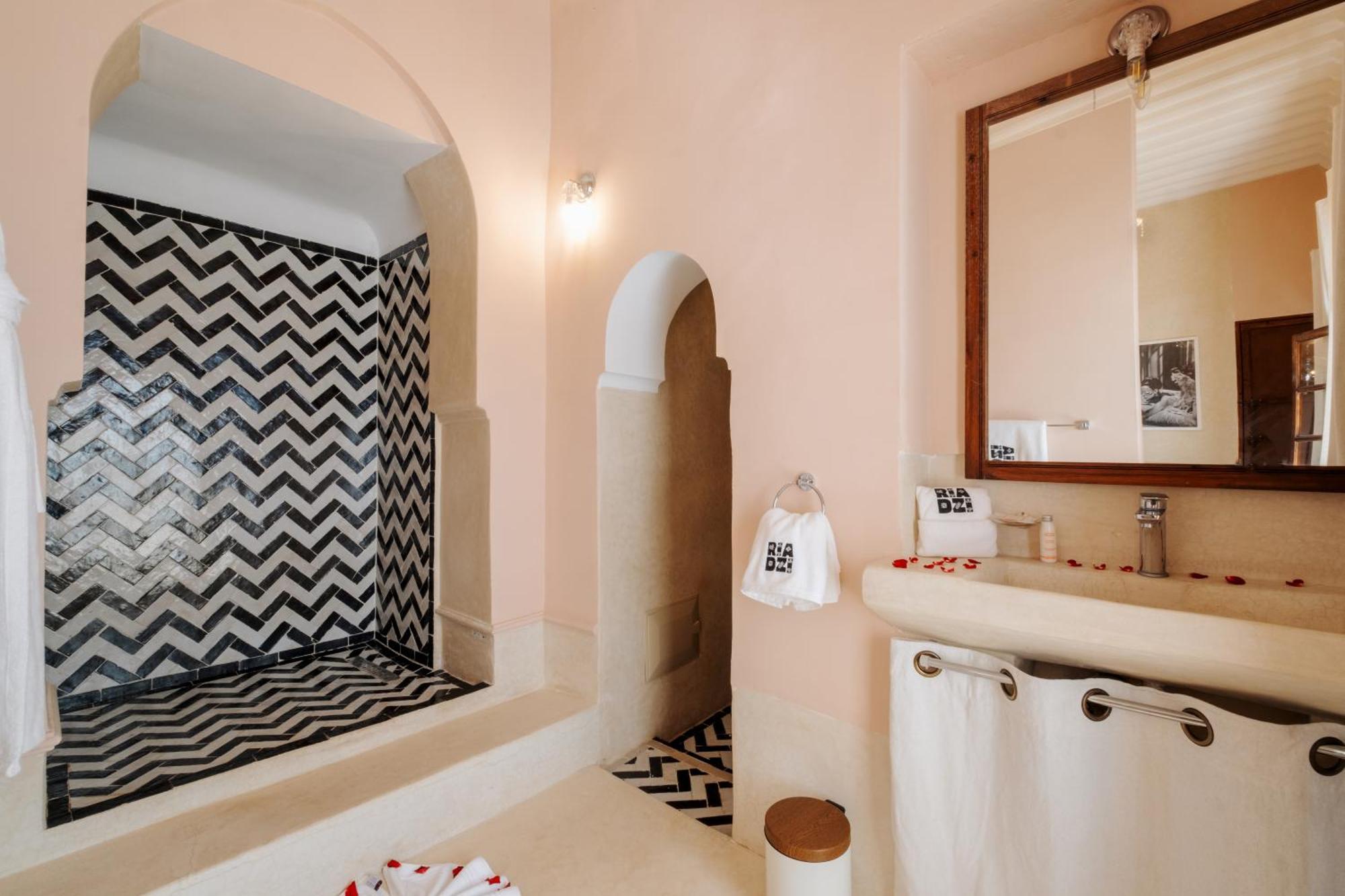 Zi Hotel