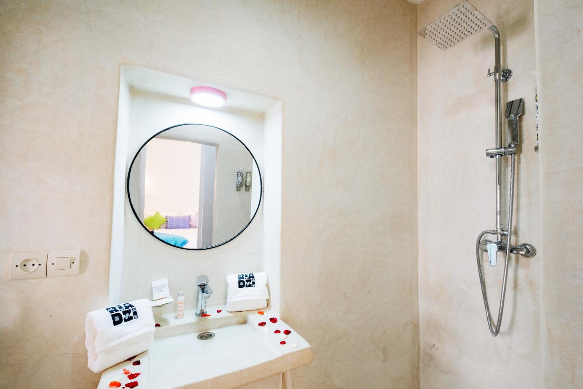 Hotel Zi 3*