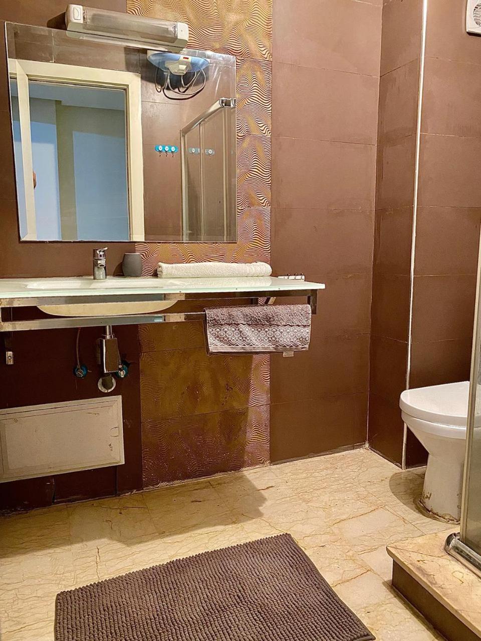 Apparemment 1 Salon A Cote De La Gare Gueliz 16 Appartement *