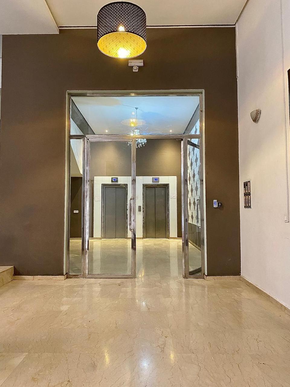 Appartement Apparemment 1 Salon A Cote De La Gare Gueliz 16