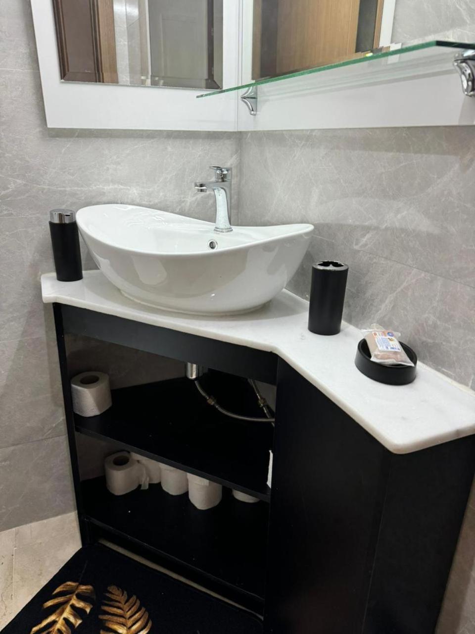 Gueliz De Luxe 2 Piscines Appartement *