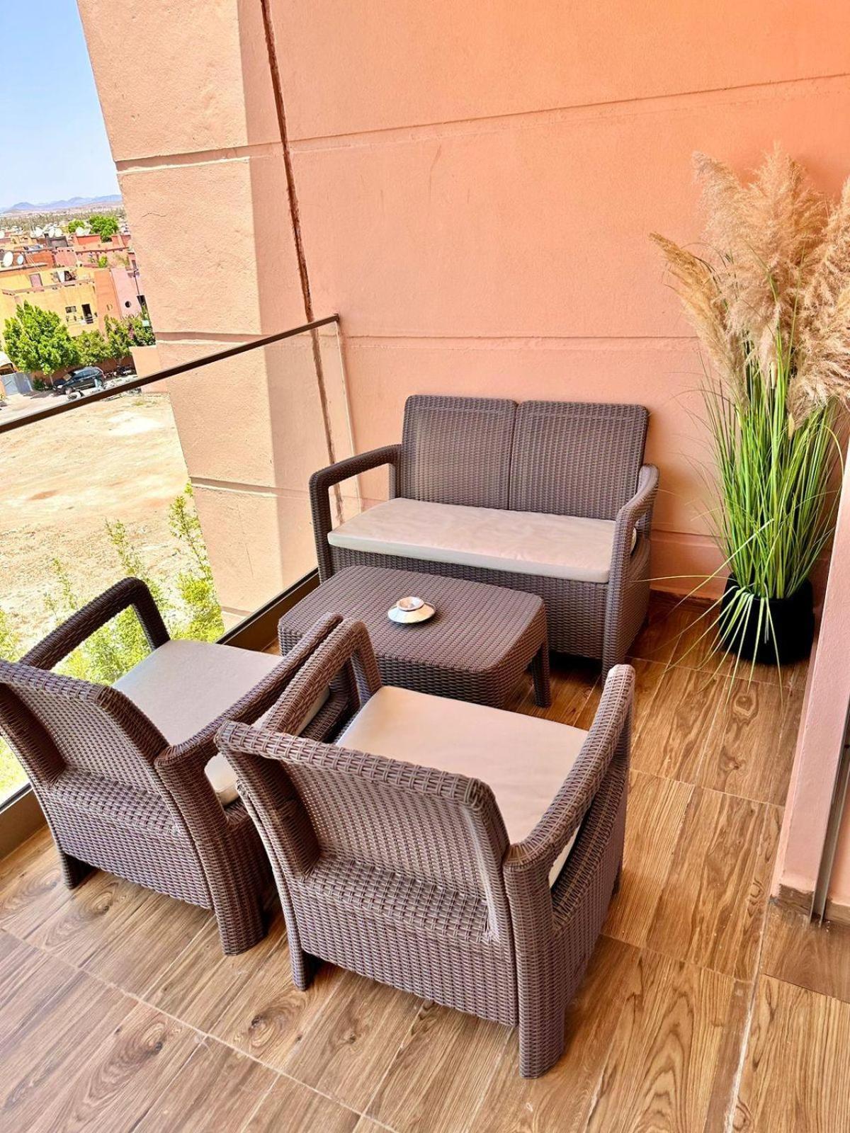 Appartement Luxueux Avec Piscine 10 Minutes Du Centre