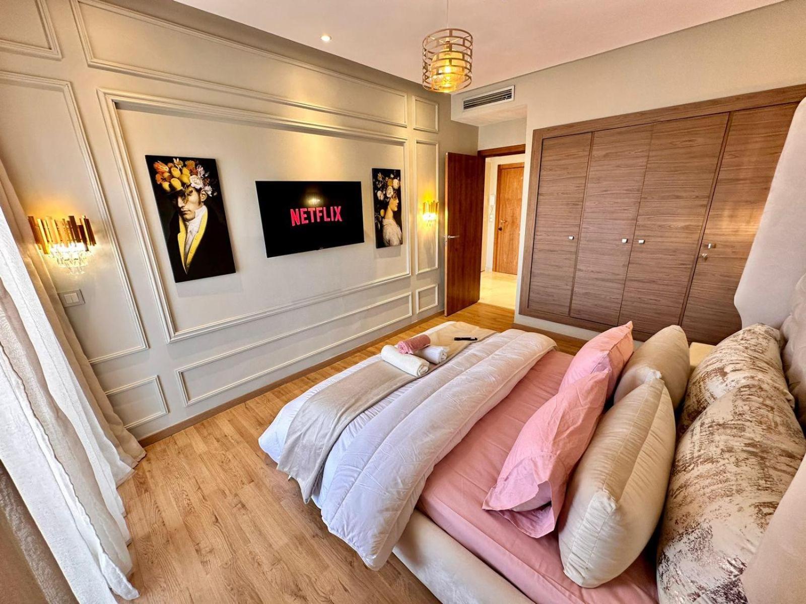 Luxueux Avec Piscine 10 Minutes Du Centre Appartement *