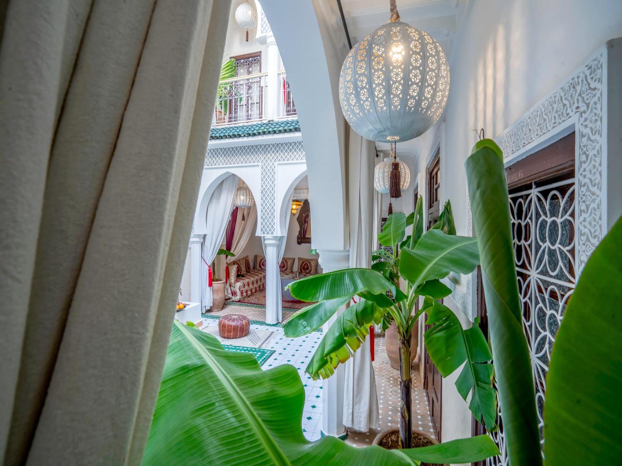 Tzizwit Boutique &