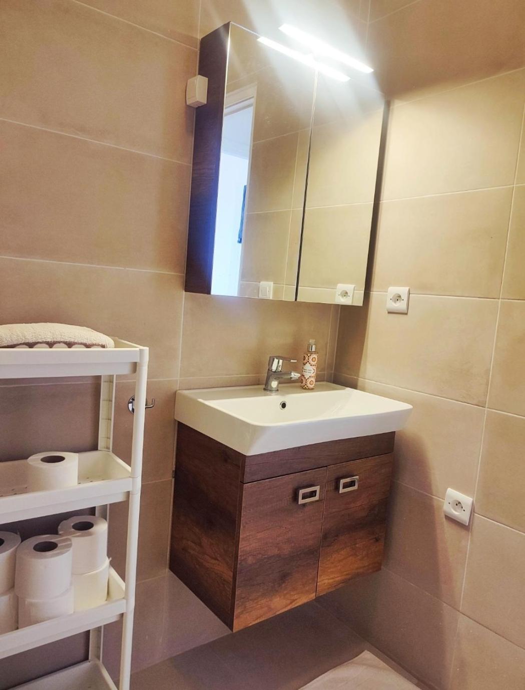 Charming Cozy Flat Marrakech Retreat Near The Airport Appartement *