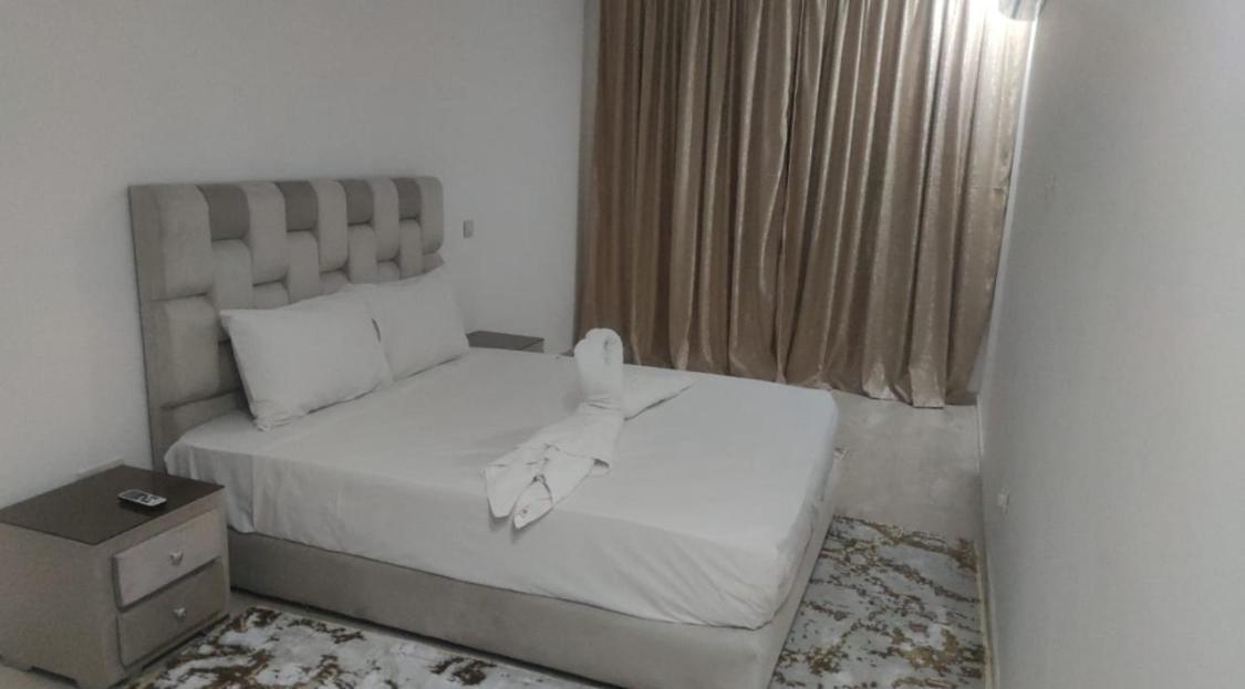 A Cote Theatre Royal Appartement