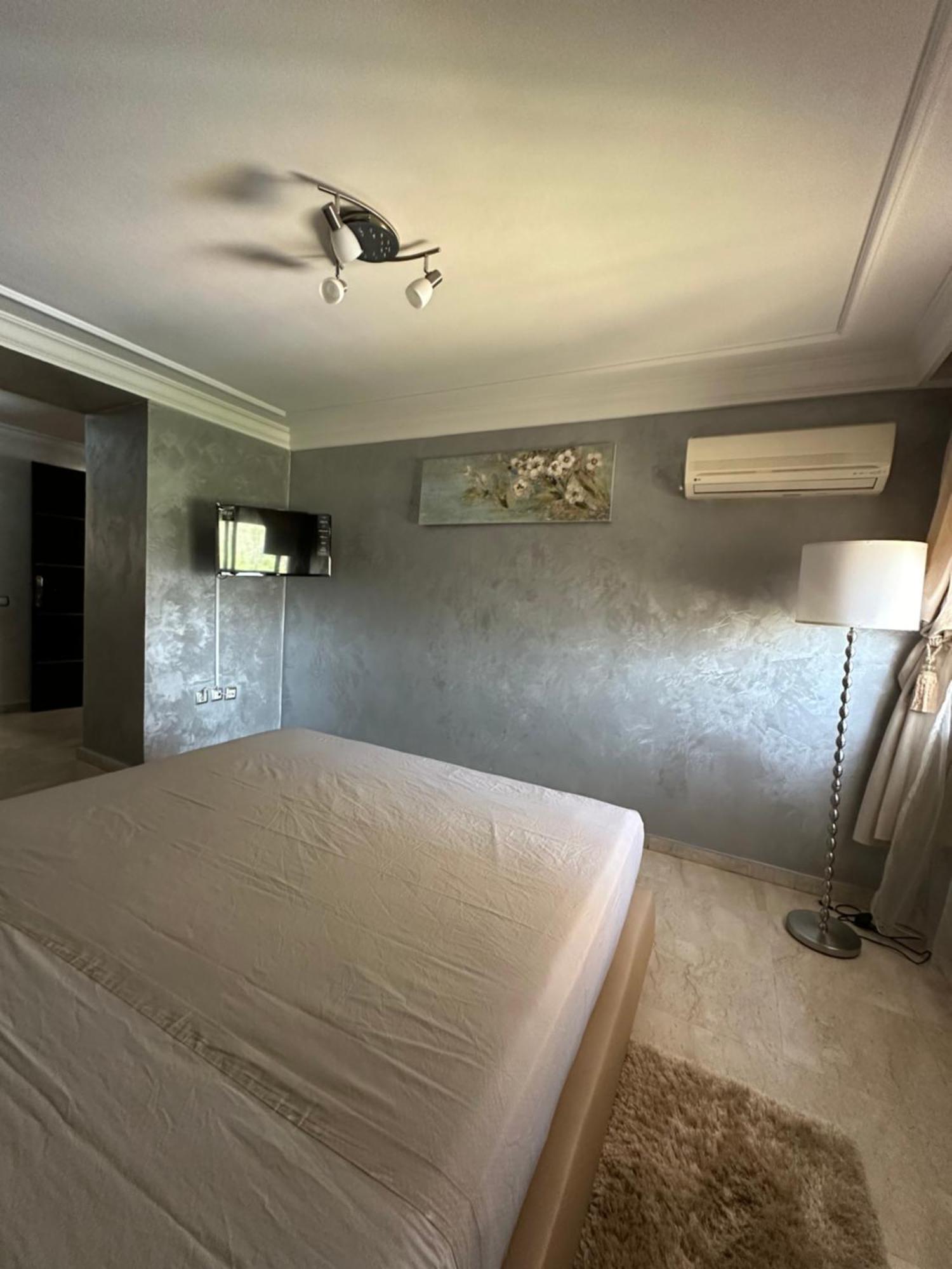 Luxury Duplex For Rent Suites,terrace,swimimg Pool Marrakesch